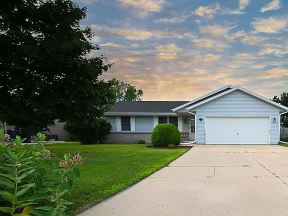 2nd image of 3840 Braemore Dr