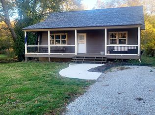 130 Edwards St, Glen Carbon, IL 62034