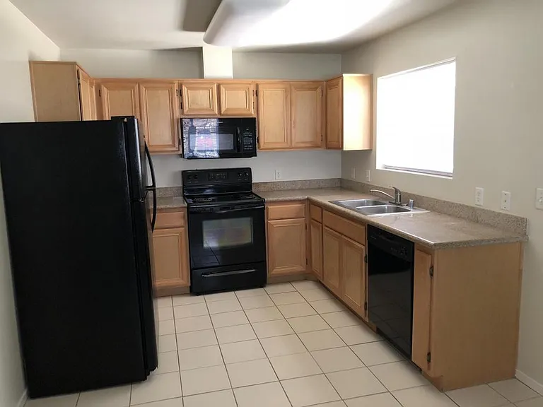 600 Hosking Ave #7-C — Photo 10