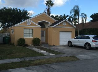10011 Olive St, Hollywood, FL 33025