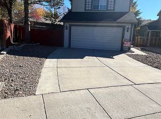 1743 Round Mountain Cir, Sparks, NV
