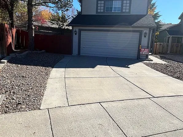 1743 Round Mountain Cir, Sparks, NV 89434