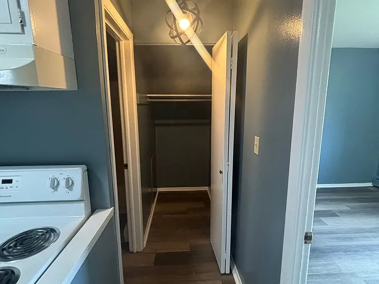 15412 Maple Park Drive — Photo 4