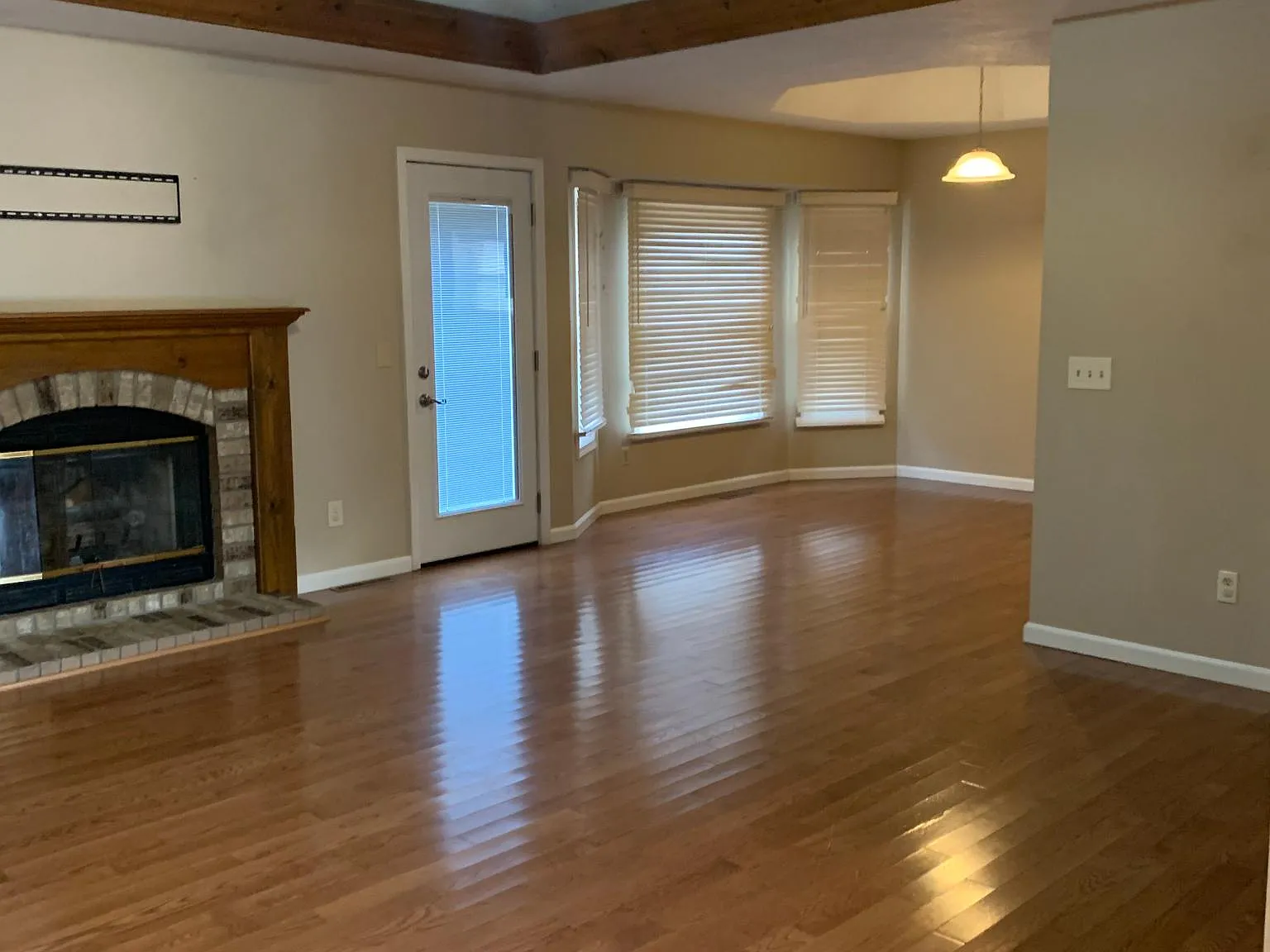 3 bed, 1333 sqft, $1,500 — Photo 2