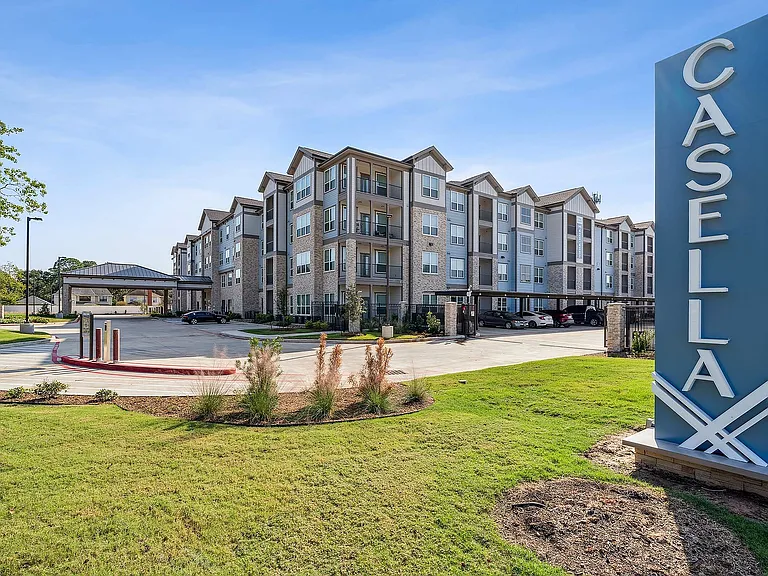 Casella - 55+ Active Adult Apartment Homes — Photo 19