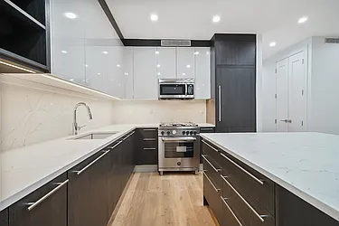 Sold by Avenue Sotheby's International Realty