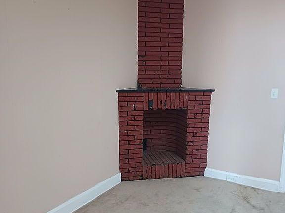 5th image of 718 N Streeper St