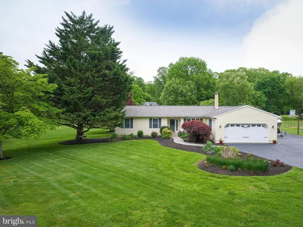 214 Lewisville Rd, Lincoln University, PA 19352