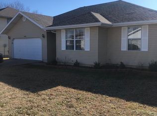 2990 W Melbourne St, Springfield, MO 65810