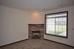 4th image of W197N17070 Stonewall Dr