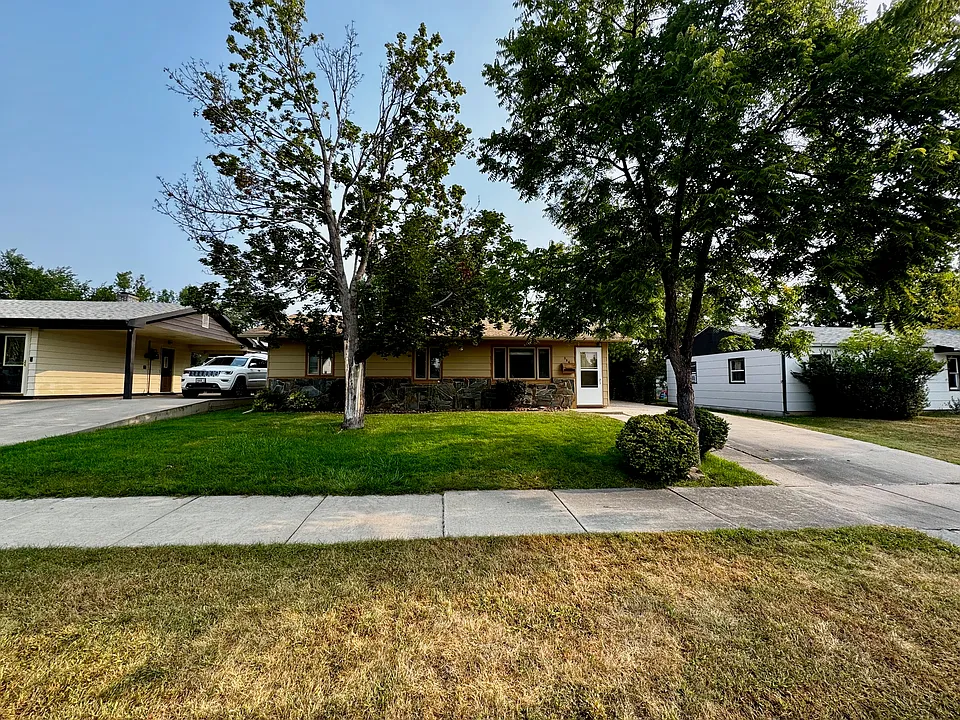 114 Montana St