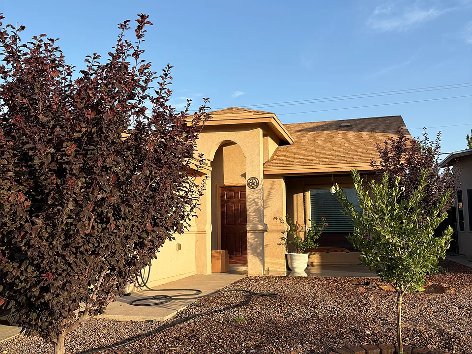 3437 Scarlet Point Dr