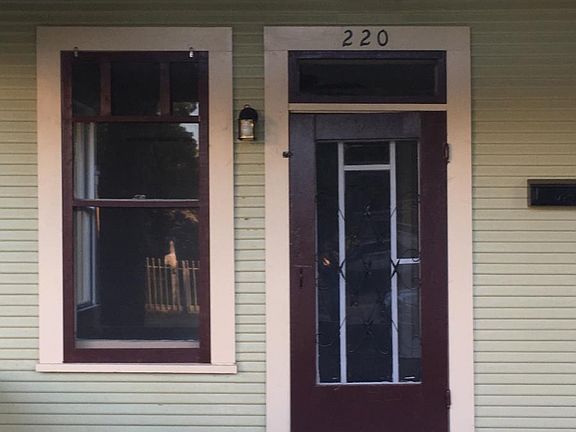 2nd image of 220 Yellowstone St