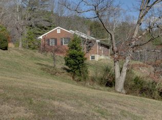 5625 Hillside Rd, Roanoke, VA 24014