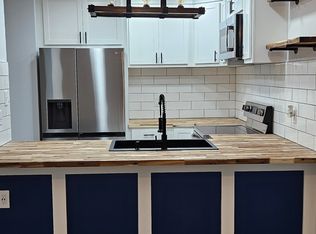 1861 Tryon Dr, Fayetteville, NC 28303