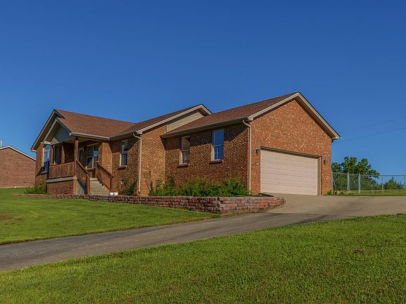 3rd image of 1019 Isaac Dr