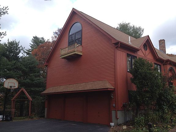 3 Car Garage and Balconey