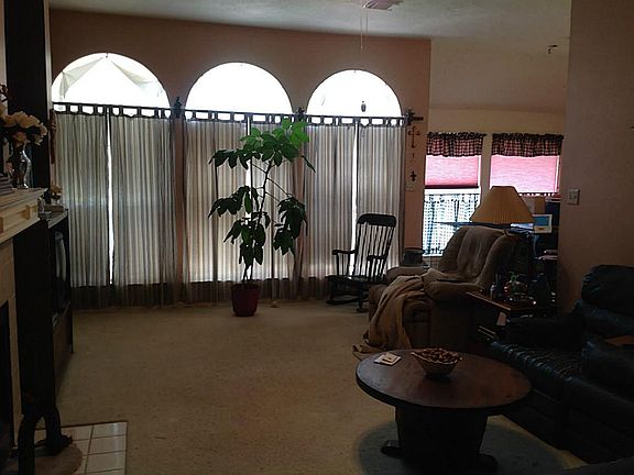 3rd image of 4610 Jaymar Dr