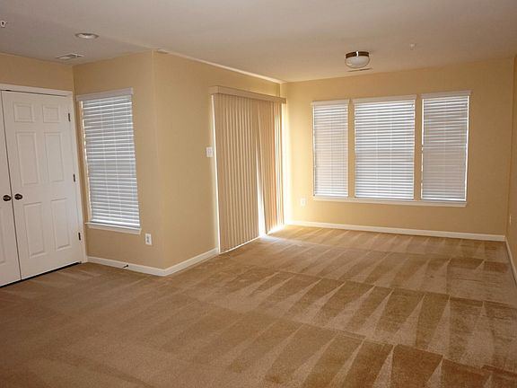 4th image of 326 Marasco Ct #1A