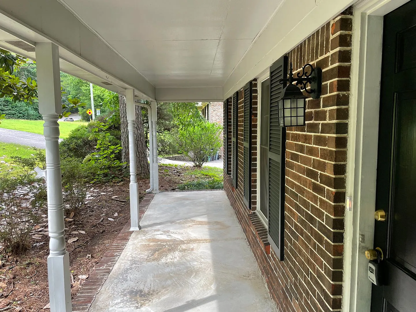 Home For Rent - Brookwood Forest — Photo 3