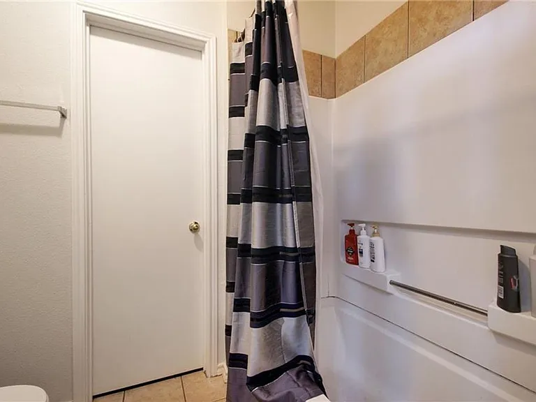 509 Elmwood Pl #B — Photo 13