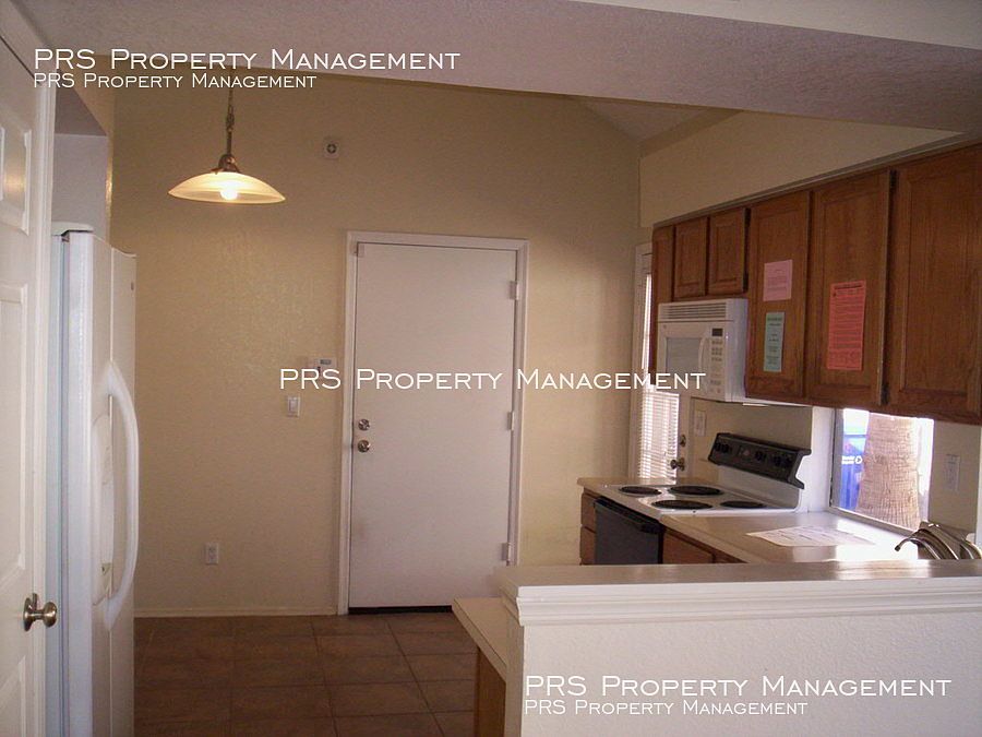 1st image of 4667 W Linda Ln