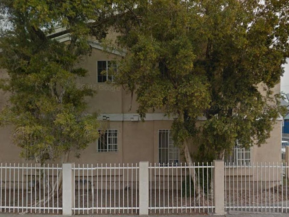 1st image of 2701 W Jefferson Blvd APT 1