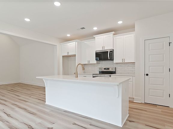 7th image of this home