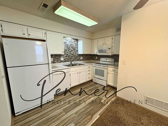 3rd image of 503 NE 1st St APT D