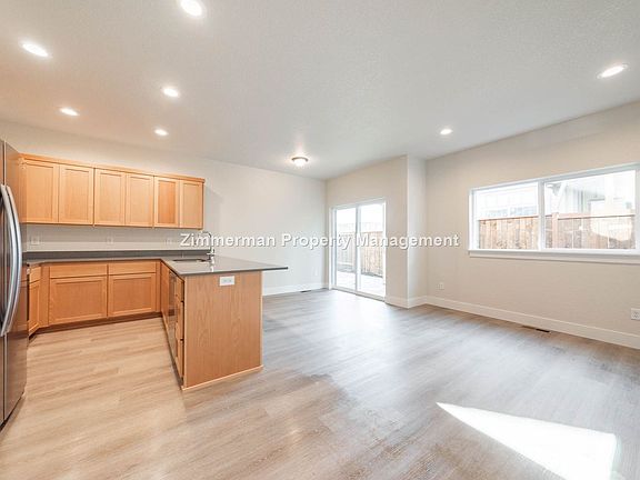5th image of 2608-2610 Ross Ln
