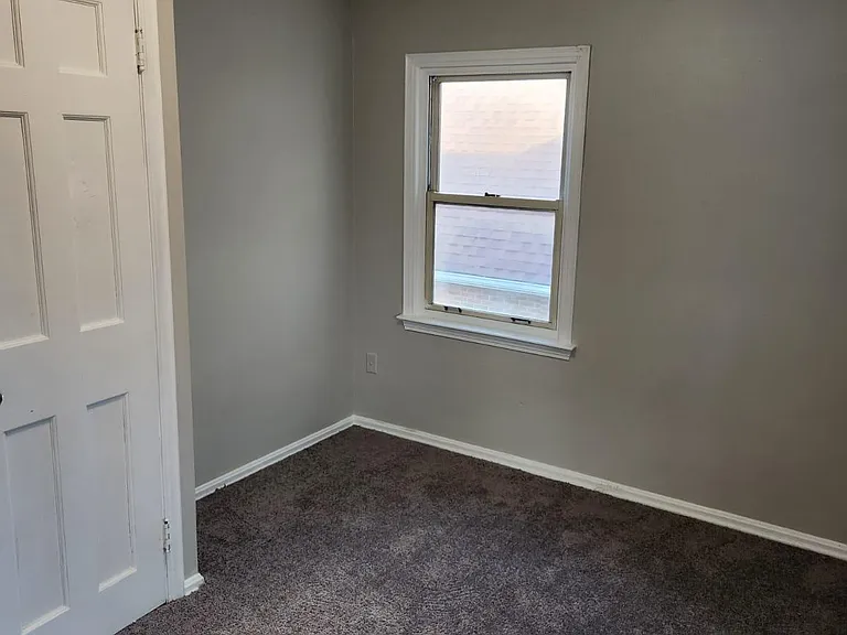 22370 Tracy Ave — Photo 15