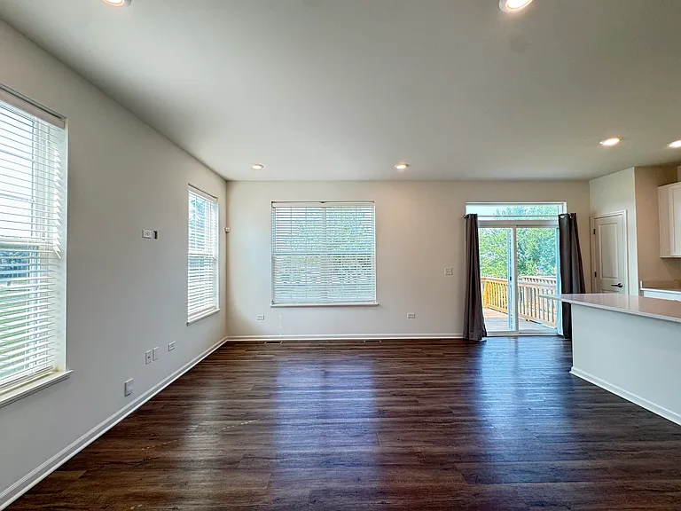 15036 W Cyrus Dr — Photo 8