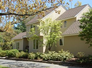 57 Rolling Hill Rd, Skillman, NJ 08558