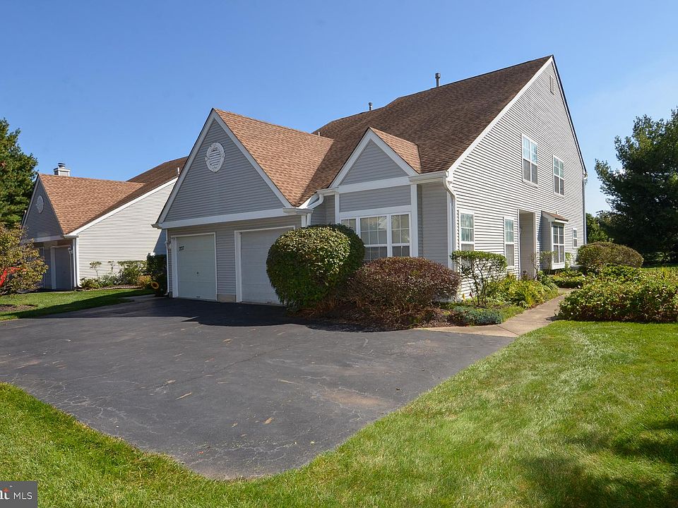 1st image of 229 Birch Hollow Dr