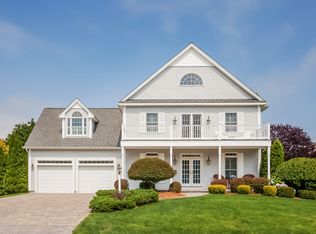 56 Maplewood Dr, Clinton, CT 06413