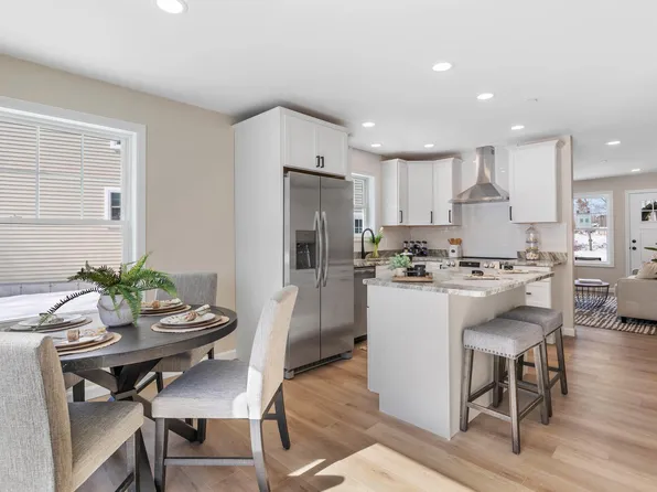 29 Baxter Ln, Gorham, ME 04038