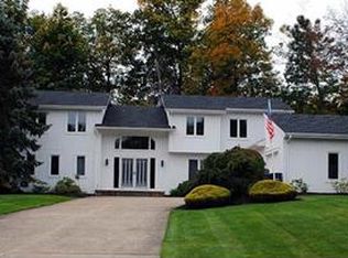 36272 Derby Downs Dr, Solon, OH 44139