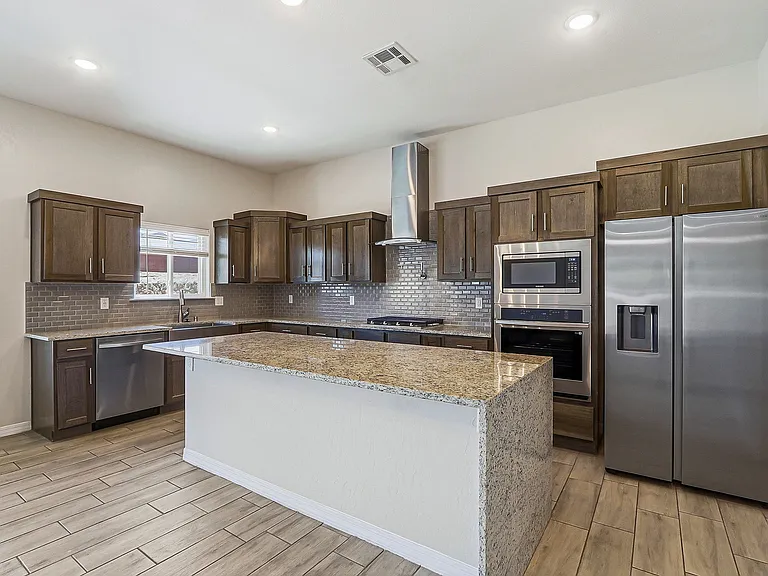 629 La Entrada Cir — Photo 14
