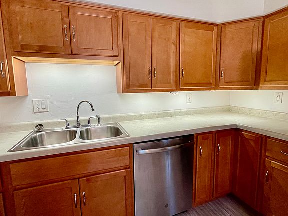 4th image of 906 Academy Heights Dr #906