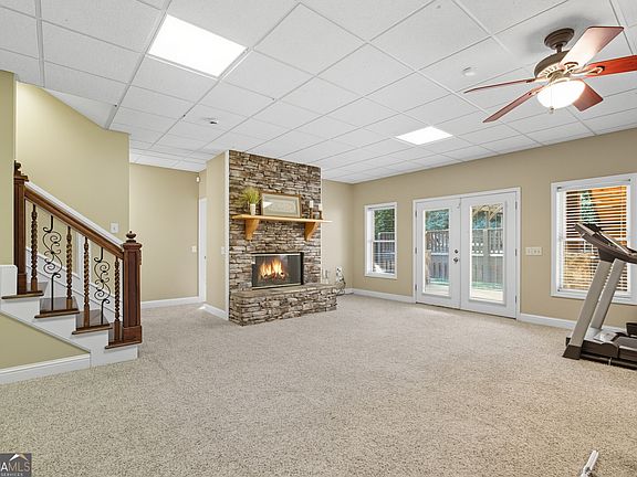 54th image of 1091 Echota Rd