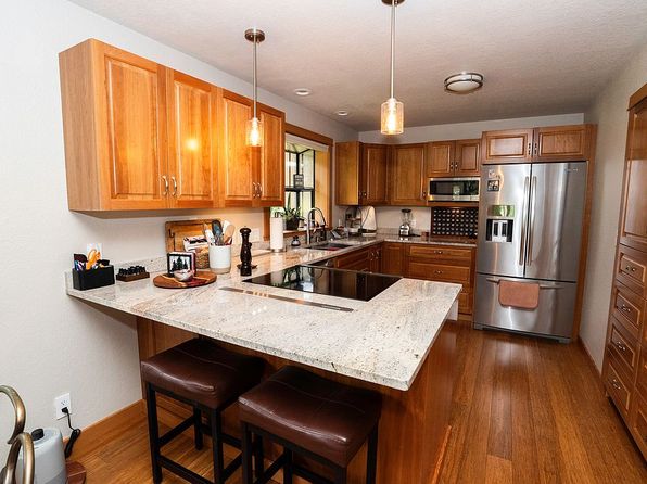 8975 Icicle Rd APT A