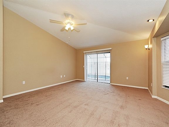 4th image of 22629 Willow Lakes Dr