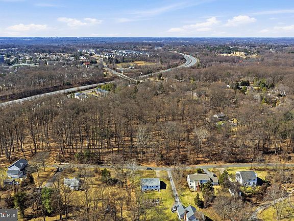 3rd image of 15501 Wintergate Dr