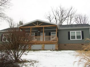 148 Ribbon Ln, Mount Nebo, WV 26679