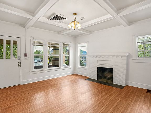 5th image of 980 University Ave