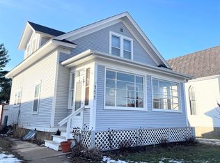 111 N Mill St, Decorah, IA 52101