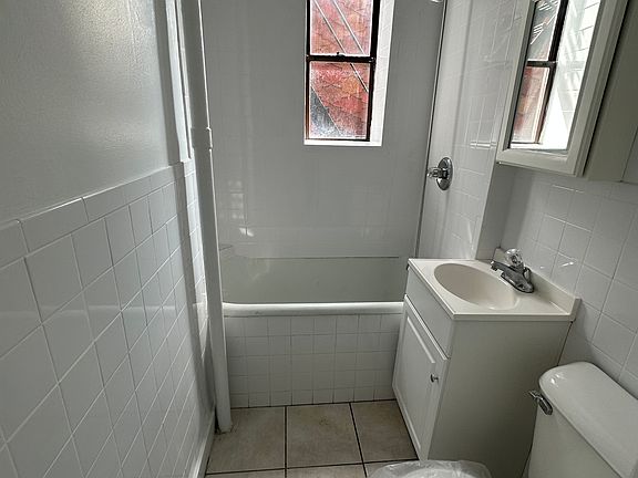 5th image of 100 Clifton Pl #35