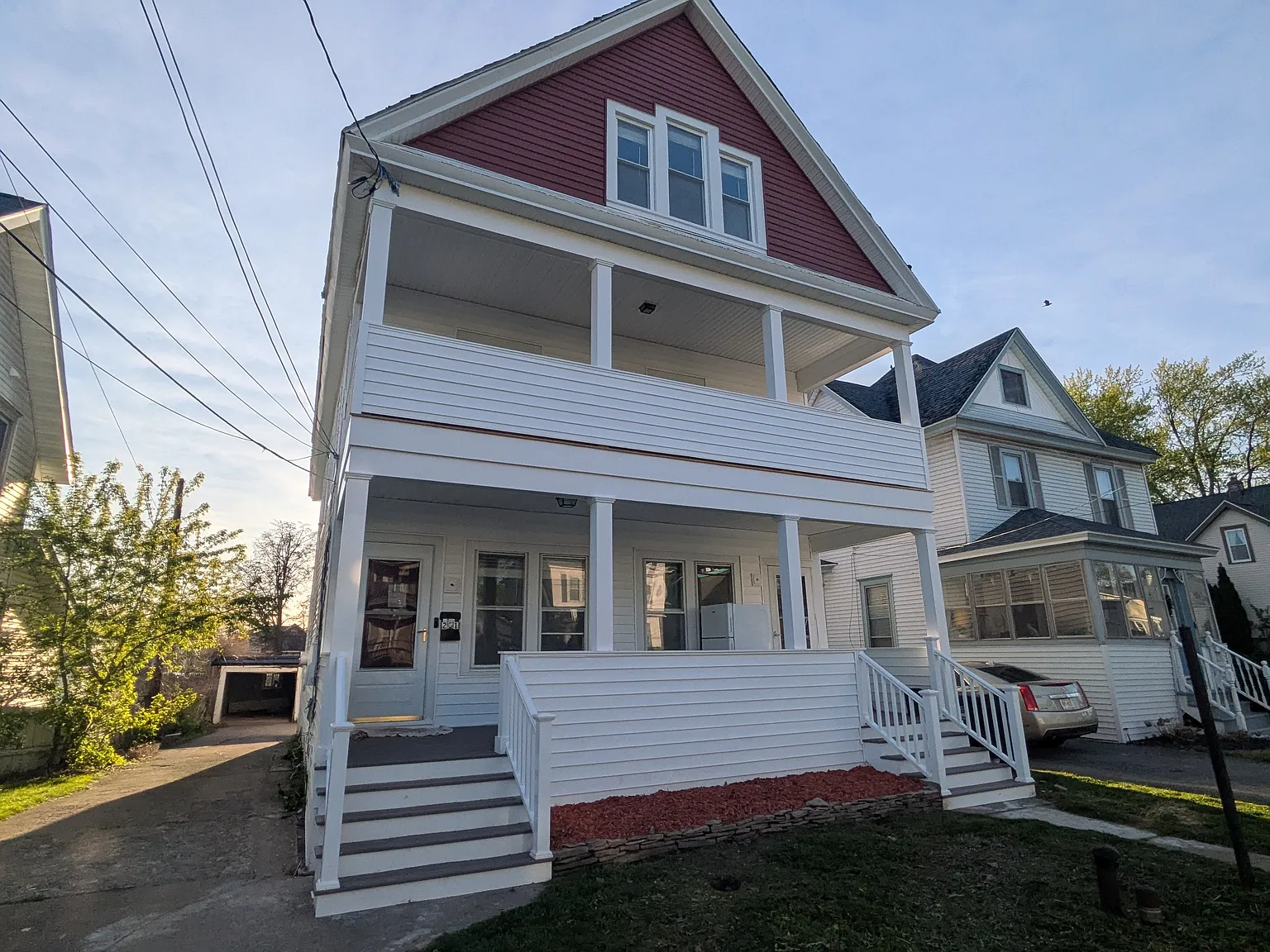 2 bed, 1000 sqft, $1,600 — Photo 1