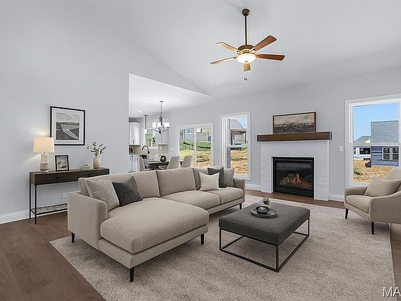 3rd image of 141 Avas Ct #141