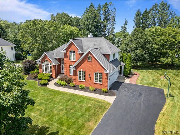5th image of 160 Norwood Ln